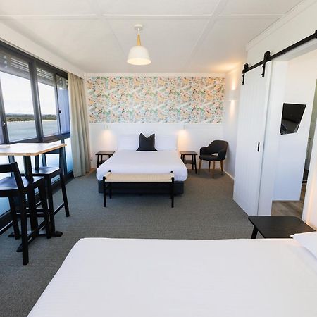 The Mid Pacific Motel Port Macquarie Bagian luar foto